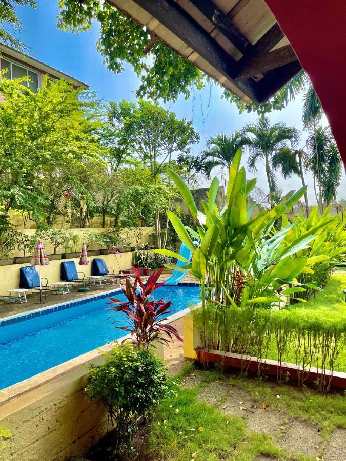Residence Bertille Abidjan Cocody Bagian luar foto
