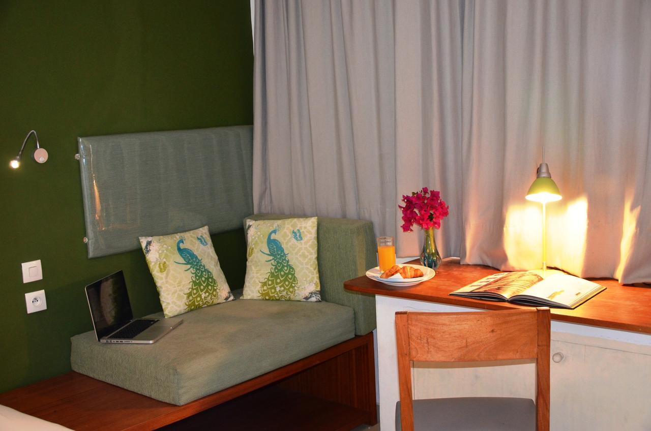 Residence Bertille Abidjan Cocody Bagian luar foto