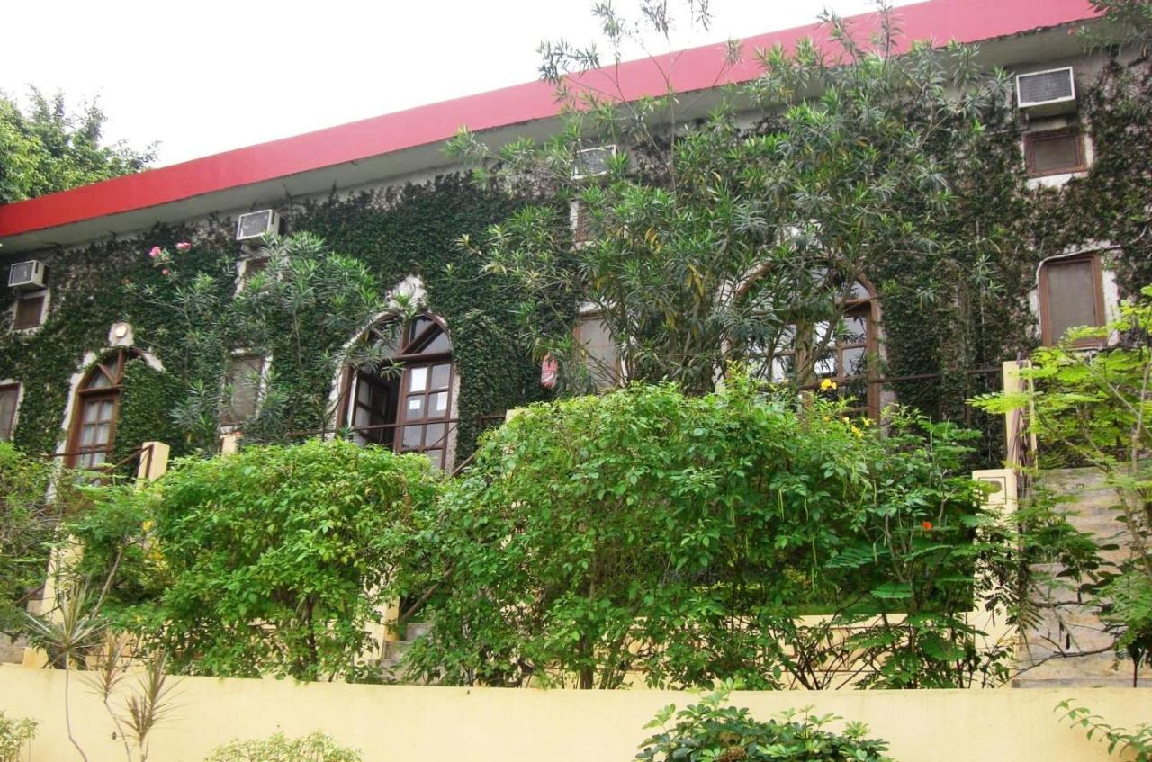 Residence Bertille Abidjan Cocody Bagian luar foto